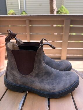 Blundstone Brown Chelsea Ankle Boots